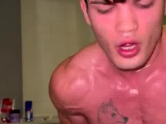 muscled stud sweating fucks twink in ass and cums